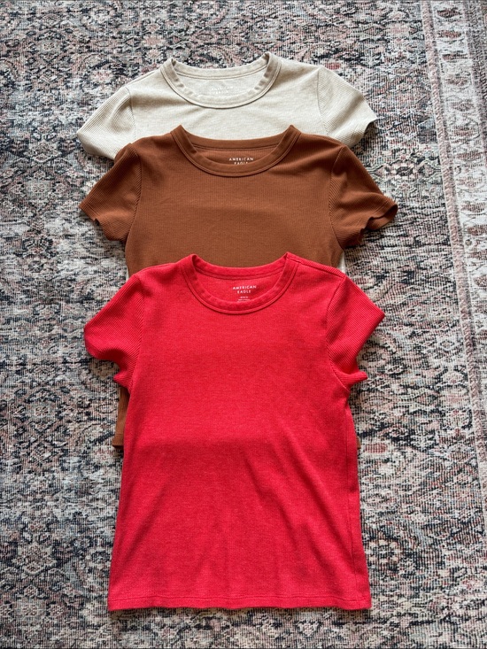 American Eagle Outfitters Tops - American Eagle Outfitters Short Sleeve Tees in Red, Brown, Cream
